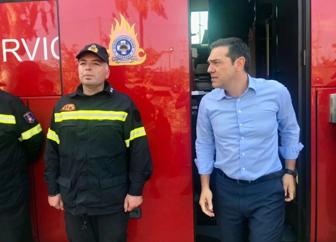 Στη δημοσιότητα το στημένο βίντεο με την κάμερα του Μαξίμου από την επίσκεψη Τσίπρα στο Μάτι – Προσβολή νεκρών…